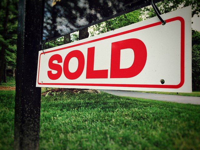 Americans Say Now Is The Time To Sell A House